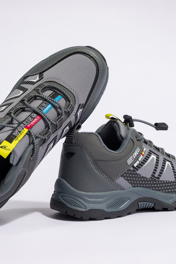 Szare buty trekkingowe damskie buty sportowe na bieżnikowanej podeszwie z regulowaną elastyczną sznurówką białe wstawki softshell Casu 2213-2W