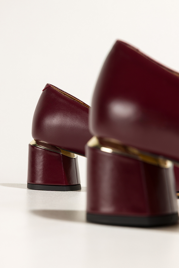 Bordowe czółenka skórzane damskie na szerokim ozdobnym obcasie PRODUKT POLSKI Casu 7979-771