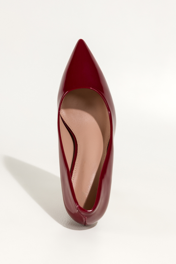 Bordowe czółenka damskie szpilki lakierowane obcas kieliszek Carla T08