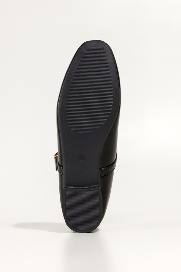 Czarne baleriny damskie Mary Jane z paskiem Carla S1-8742C