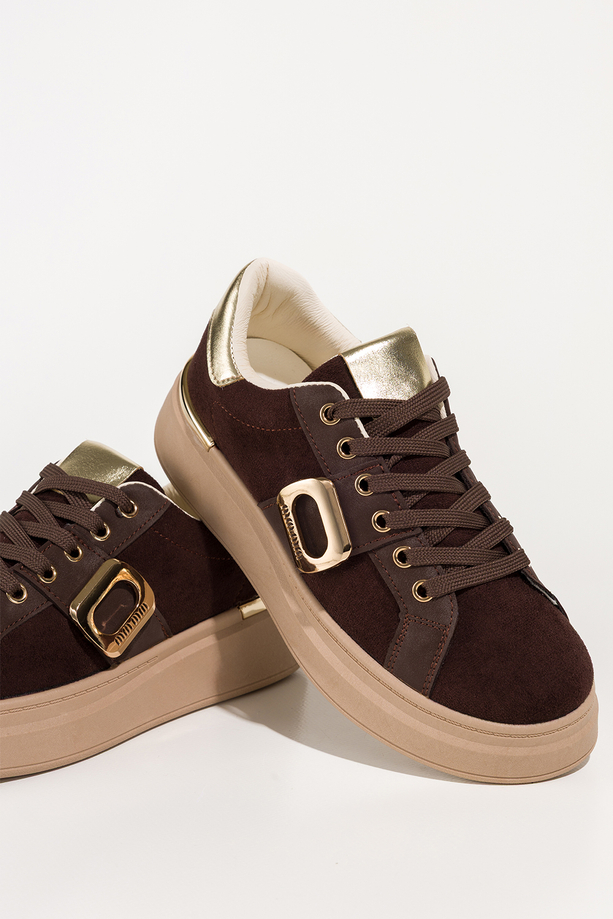 Brązowe sneakersy damskie buty sportowe na platformie ze złotą ozdobą sznurowane Carla TY983