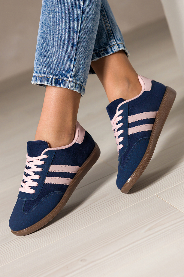 Granatowe sneakersy damskie buty sportowe na elastycznej podeszwie różowe wstawki sznurowane Casu 22336-85