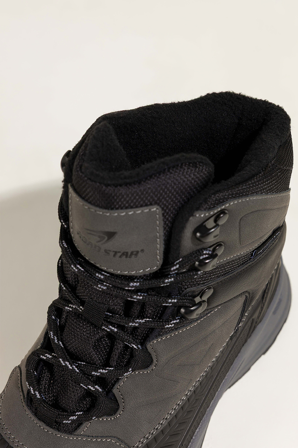 Czarne buty sportowe trekkingowe damskie wodoodporne na bieżnikowanej podeszwie sznurowane szare wstawki Casu 7688-3D