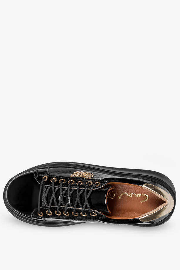 Czarne sneakersy skórzane lakierowane damskie na platformie z ozdobą sznurowane PRODUKT POLSKI Casu DS-739