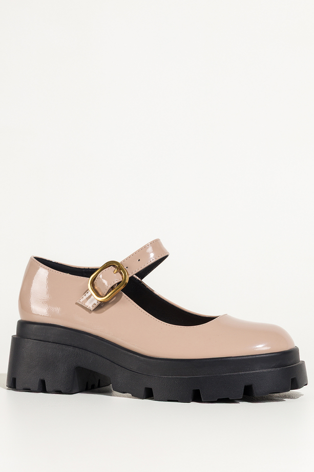 Beżowe półbuty damskie lakierowane Mary Jane z paskiem czarna bieżnikowana platforma Carla S986