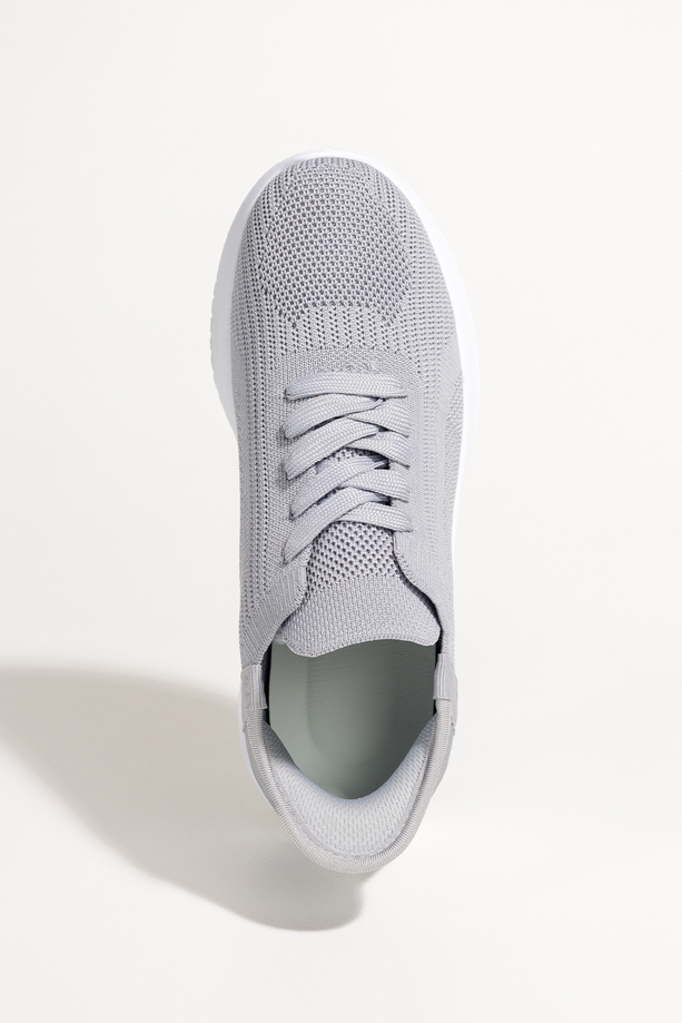 Szare buty sportowe damskie na fitness sneakersy na elastycznej białej platformie sznurowane Casu L8010
