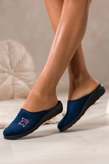 Granatowe kapcie damskie Inblu obuwie domowe z haftem XF99997W