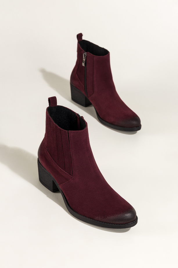 Bordowe botki skórzane damskie kowbojki na szerokim ściętym klocku guma w cholewce PRODUKT POLSKI Casu 39455