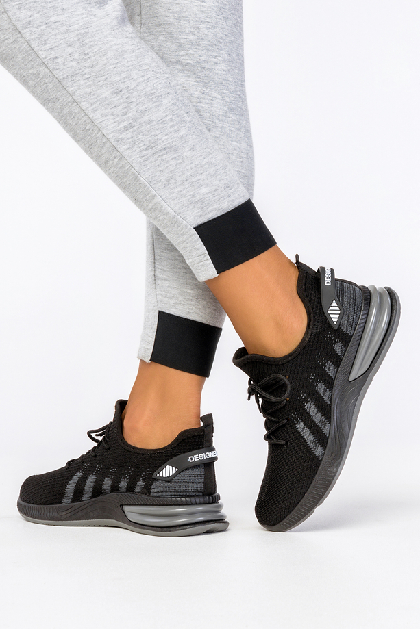 Czarne buty sportowe sznurowane Casu 15/4/21/B