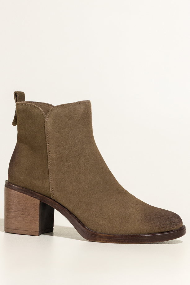 Ciemnobeżowe botki skórzane damskie Sergio Leone obcas klocek przeszyta cholewka YG74678-H