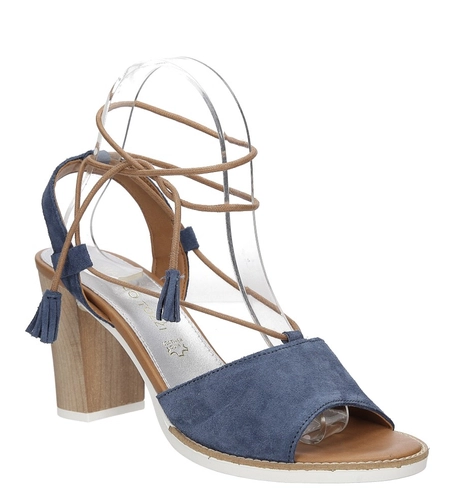 Sandały z zamszu wiązane Marco Tozzi 2-28365-28