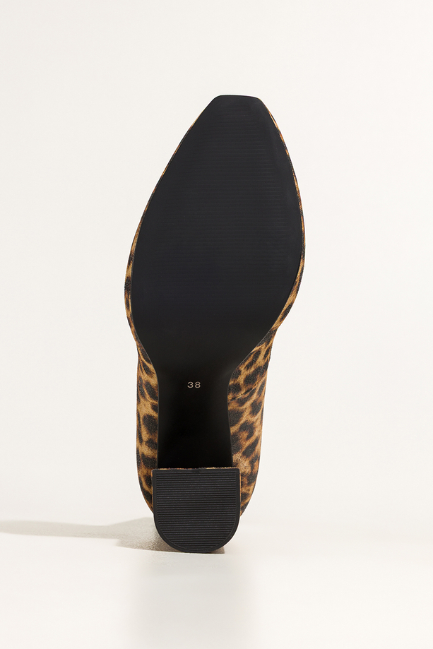 Beżowe czółenka skórzane damskie na słupku wzór panterki PRODUKT POLSKI Casu 7253-016