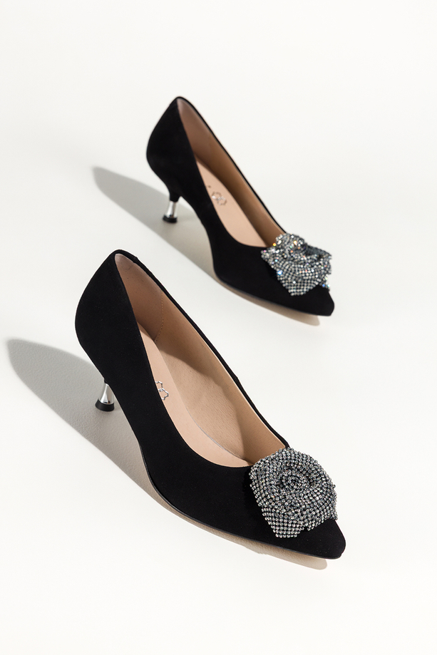 Czarne czółenka skórzane damskie kwiat z cyrkoniami niski obcas kieliszek  PRODUKT POLSKI Casu 6926-699