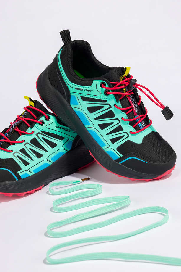 Czarne buty sportowe trekkingowe damskie na bieżnikowanej podeszwie z regulowaną elastyczną sznurówką pistacjowe wstawki Casu 2505-7W