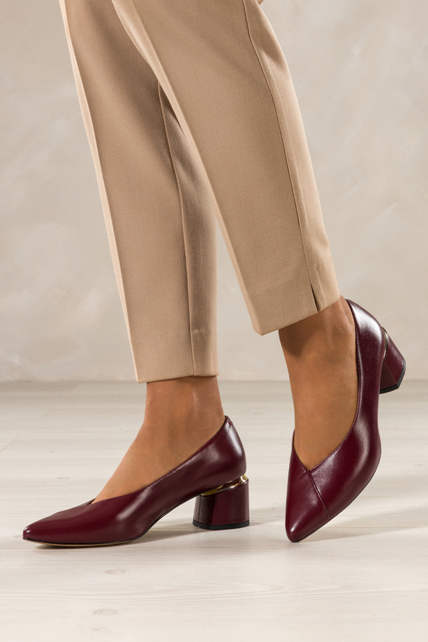 Bordowe czółenka skórzane damskie na szerokim ozdobnym obcasie PRODUKT POLSKI Casu 7979-771