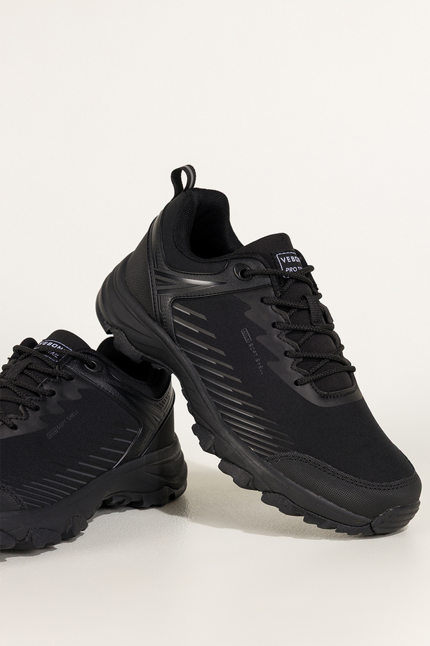 Czarne buty trekkingowe damskie buty sportowe softshell na bieżnikowanej podeszwie szare wstawki sznurowane Carla EY0976-7