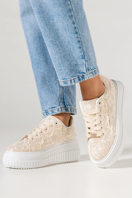 Beżowe sneakersy damskie creepersy koronkowe brokatowe na platformie ze żłobieniami złote ozdoby z cyrkoniami sznurowane Carla LA321P