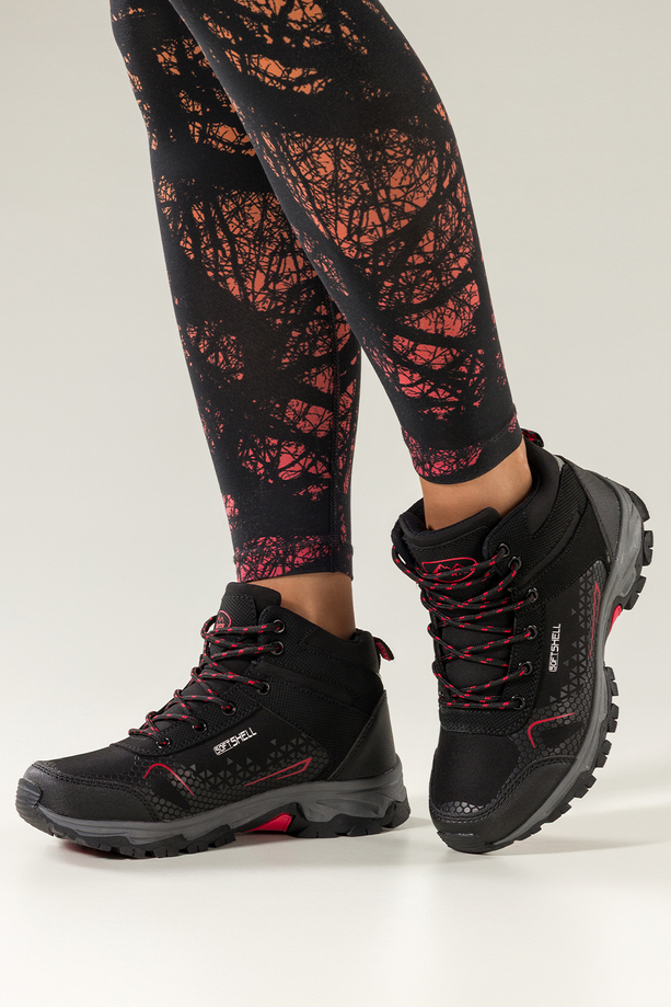 Czarne buty trekkingowe damskie z czerwonymi dodatkami sznurowane softshell Casu Y7997-6