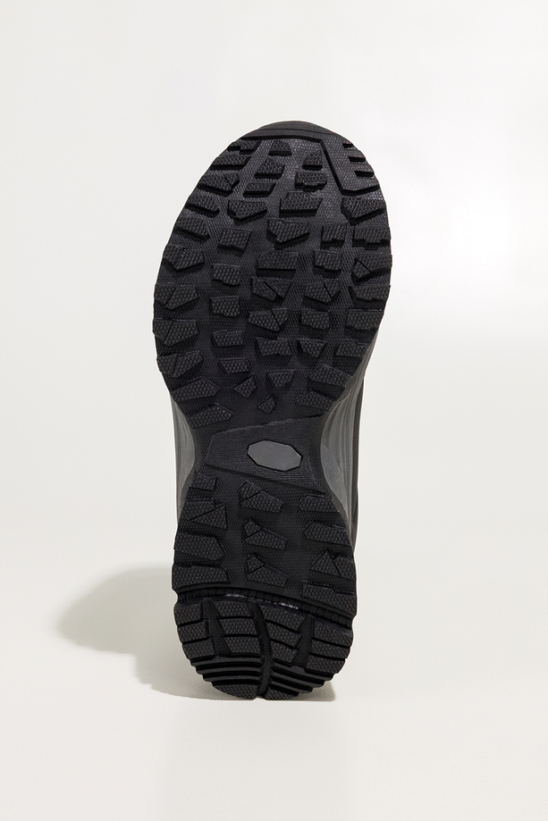 Czarne buty trekkingowe damskie buty sportowe softshell na bieżnikowanej podeszwie sznurowane białe i seledynowe wstawki Carla 1540