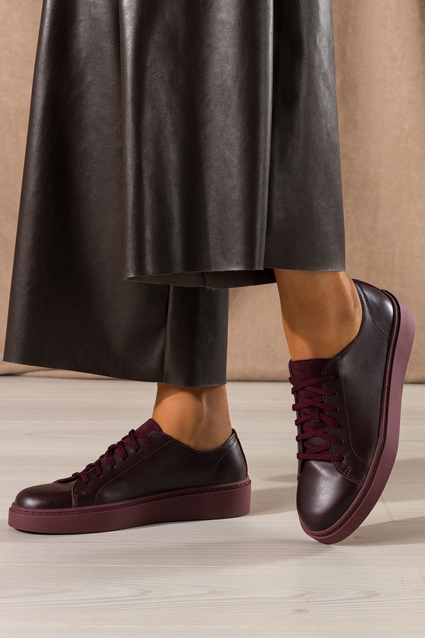 Bordowe trampki skórzane damskie sneakersy na platformie sznurowane PRODUKT POLSKI Casu 8855
