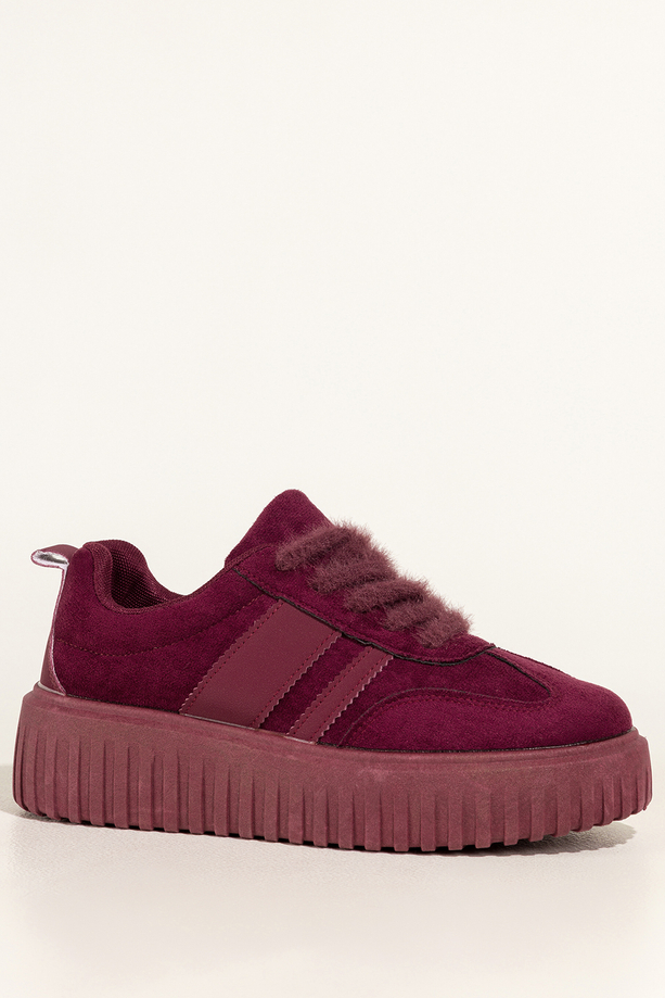 Bordowe sneakersy damskie buty sportowe na żłobionej platformie z futrzaną sznurówką Casu KX696