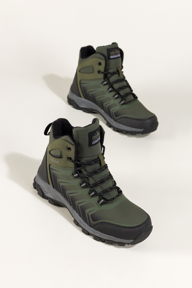 Zielone buty trekkingowe damskie softshell na bieżnikowanej podeszwie czarne wstawki sznurowane Carla EY82939-4