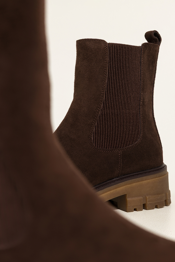 Ciemnobrązowe botki skórzane damskie Sergio Leone na beżowej bieżnikowanej platformie elastyczna guma w cholewce GI74266-H