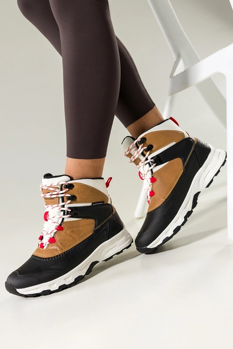 Czarne buty sportowe trekkingowe damskie wodoodporne na bieżnikowanej podeszwie sznurowane białe i camelowe wstawki Casu 7688-7D