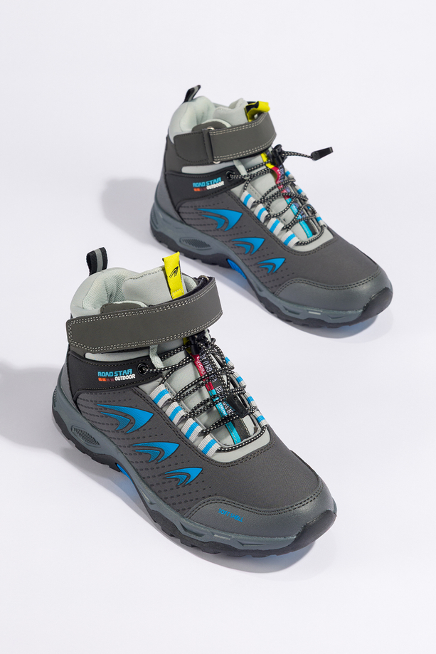 Szare buty trekkingowe damskie na bieżnikowanej podeszwie z regulowaną elastyczną sznurówką niebieskie wstawki softshell Casu 2310-6W