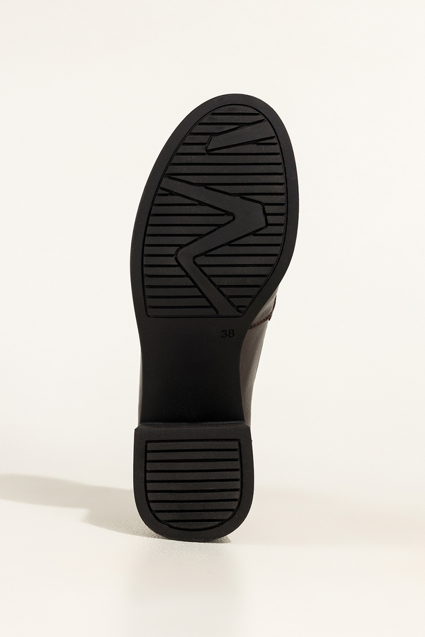 Czekoladowe mokasyny skórzane damskie na szerokim klocku ozdobny pasek PRODUKT POLSKI Casu 2762