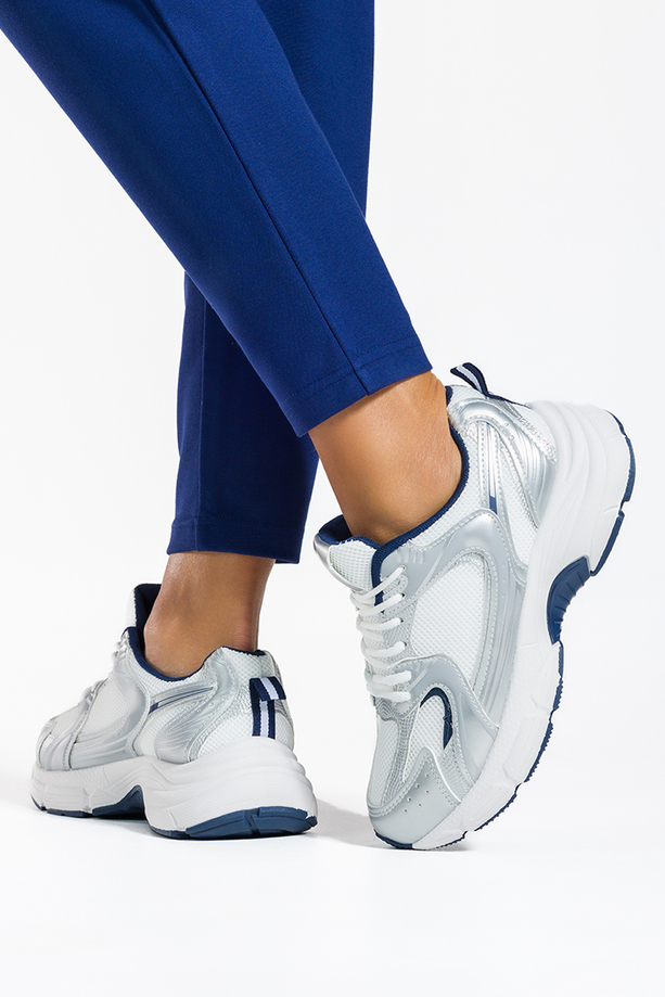 Srebrne sneakersy damskie buty sportowe na platformie sznurowane Casu ABO-1707