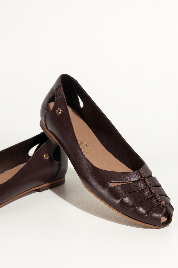 Czekoladowe baleriny skórzane damskie ażurowe z odkrytymi palcami PRODUKT POLSKI Casu 89990