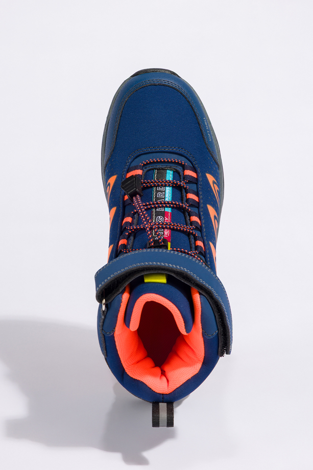 Granatowe buty trekkingowe damskie na bieżnikowanej podeszwie z regulowaną elastyczną sznurówką pomarańczowe wstawki softshell Casu 2310-10W