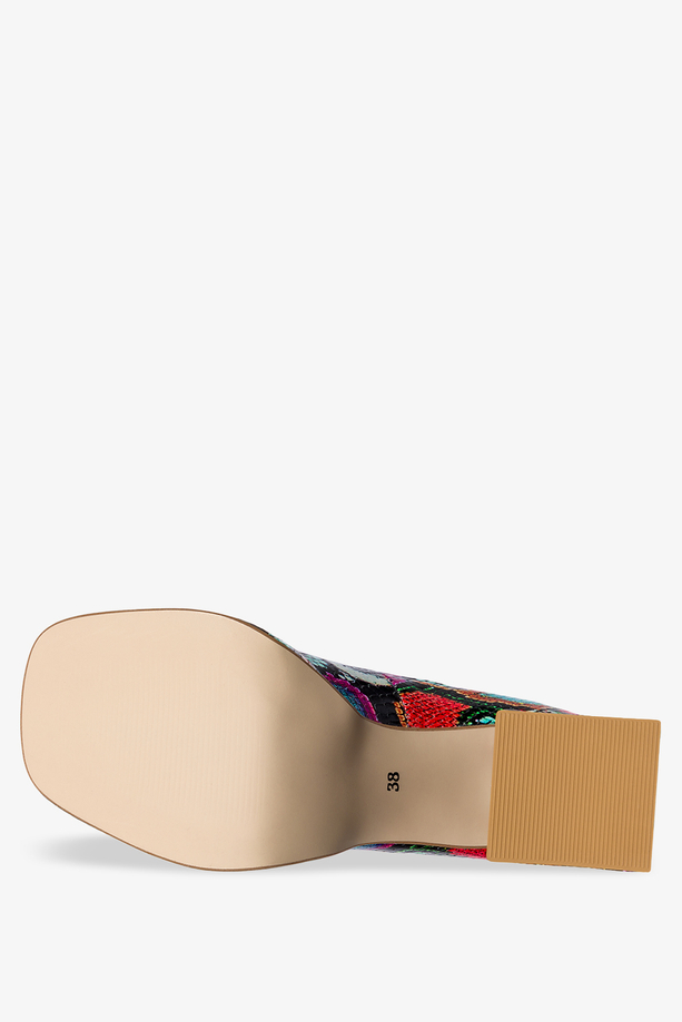 Wielokolorowe mokasyny skórzane na klocku wzór wężowy PRODUKT POLSKI Casu 3195-R