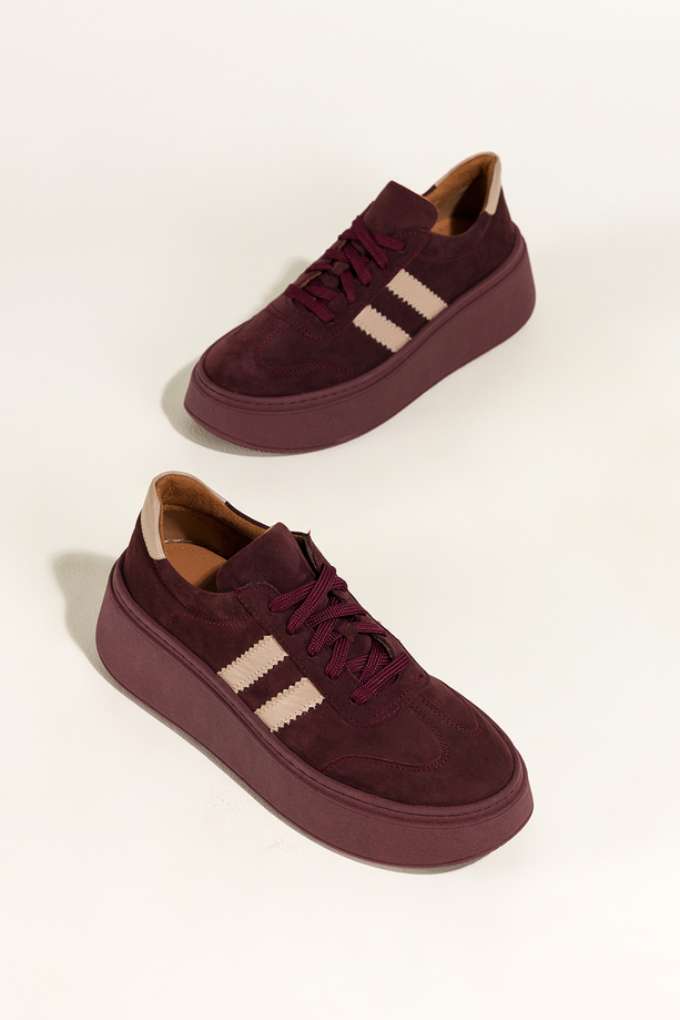 Bordowe sneakersy skórzane damskie buty sportowe na platformie beżowe wstawki sznurowane PRODUKT POLSKI Casu 5967