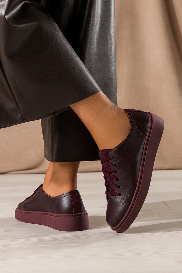 Bordowe trampki skórzane damskie sneakersy na platformie sznurowane PRODUKT POLSKI Casu 8855