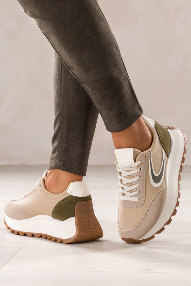 Beżowe sneakersy damskie buty sportowe na bieżnikowanej platformie sznurowane kremowe wstawki Casu 3969