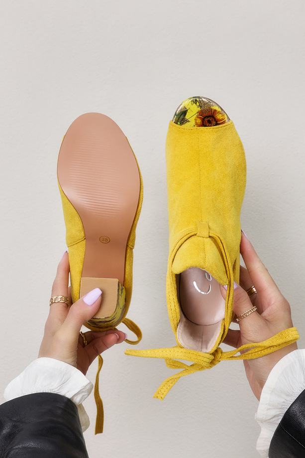 Żółte botki wiosenne peep toe wiązane na ozdobnym słupku Casu G21X5/Y