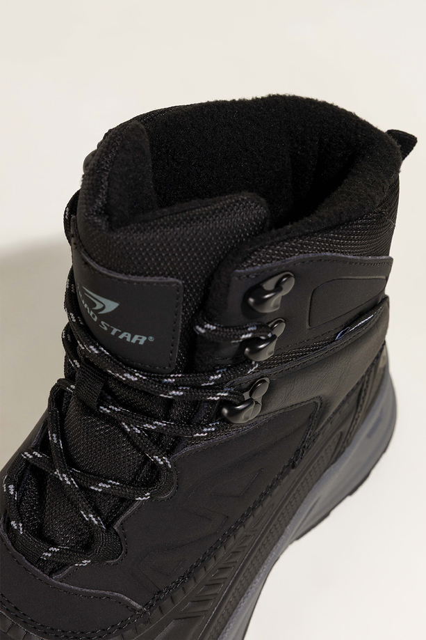 Czarne buty sportowe trekkingowe damskie wodoodporne na bieżnikowanej podeszwie sznurowane Casu 7688-8D