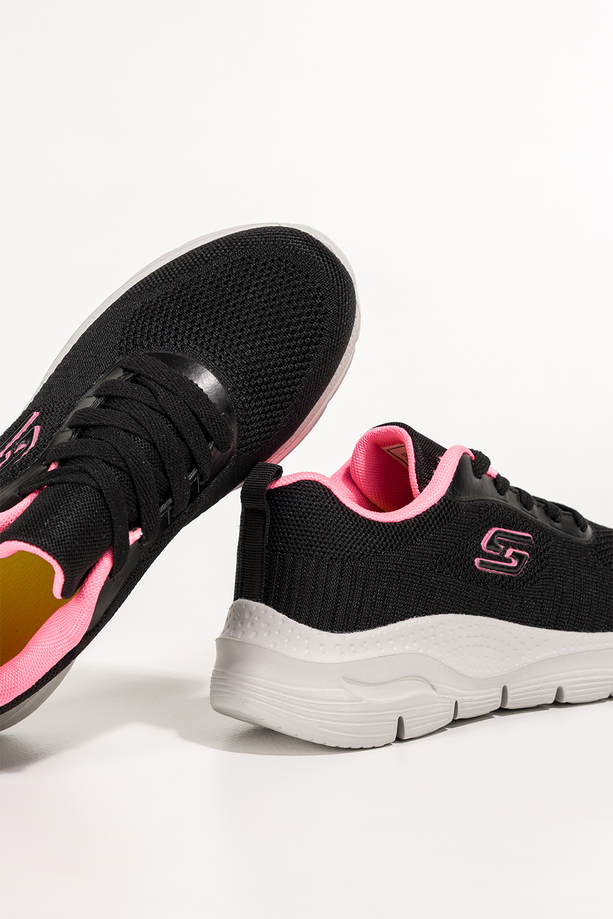 Czarne sneakersy damskie buty sportowe na fitness z perforacją szara platforma różowe wstawki sznurowane Casu JK9321-4
