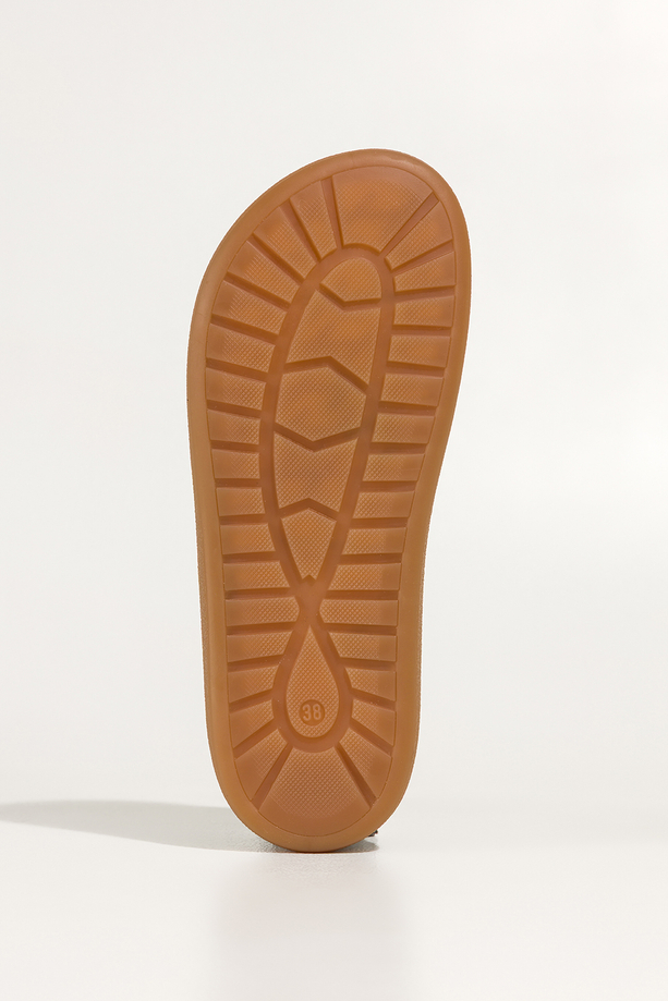 Czekoladowe półbuty barefoot skórzane damskie szerokie na elastycznej płaskiej podeszwie cholewka z przeszyciami czekoladowe sznurówki PRODUKT POLSKI Casu M8669