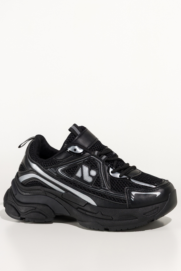 Czarne sneakersy damskie buty sportowe na platformie srebrne wstawki sznurowane Carla OZ693K