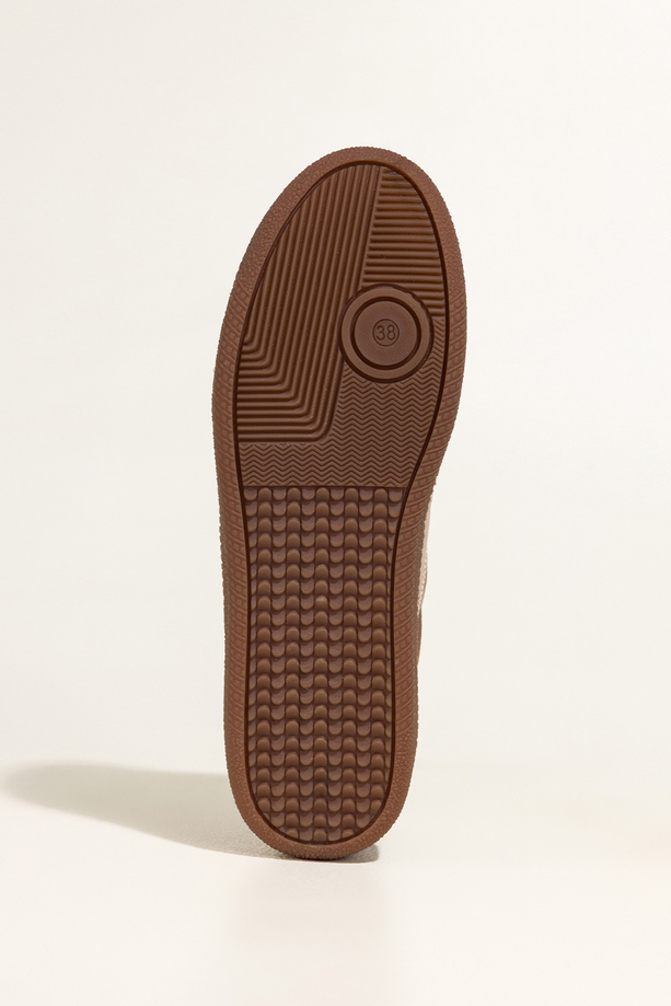 Brązowe sneakersy skórzane damskie buty sportowe na elastycznej podeszwie z beżowymi wstawkami sznurowane PRODUKT POLSKI Casu 7119-498-714