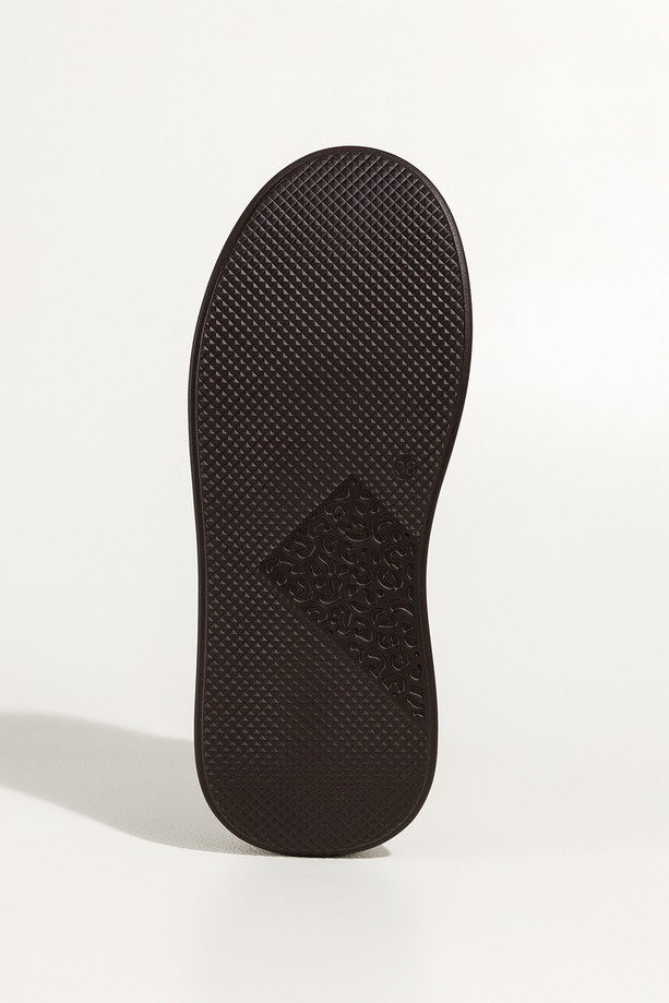 Czekoladowe sneakersy skórzane damskie buty sportowe na platformie bordowe wstawki na cholewce sznurowane PRODUKT POLSKI Casu M8734H6