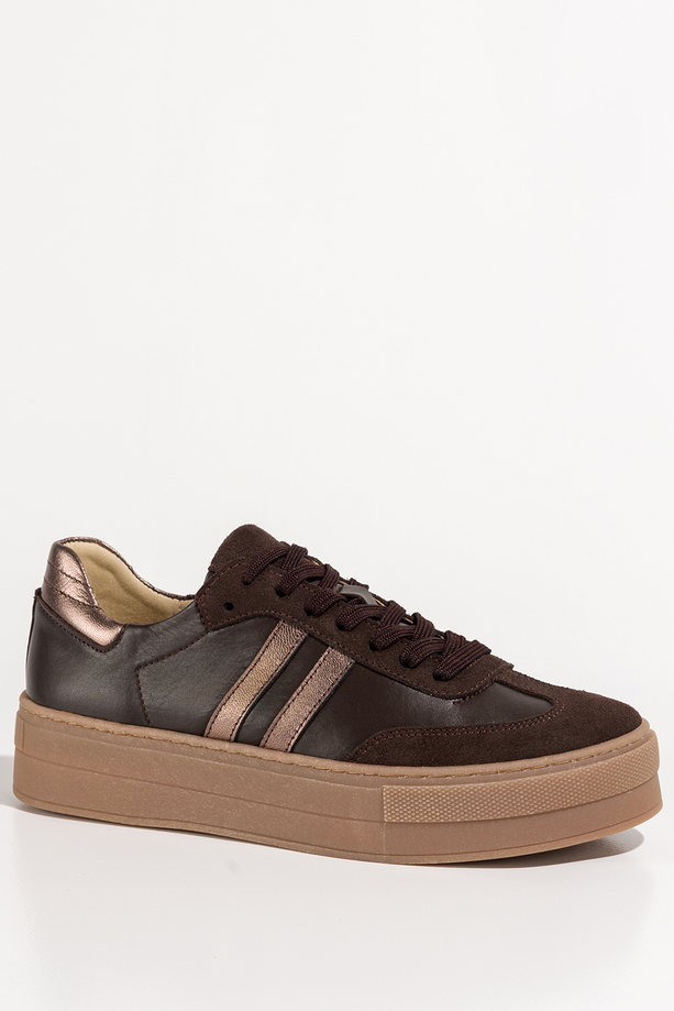 Czekoladowe sneakersy skórzane damskie buty sportowe na platformie z miedzianymi wstawkami sznurowane PRODUKT POLSKI Casu N1068S2