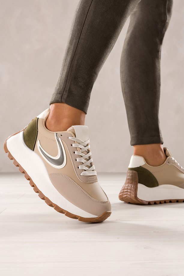 Beżowe sneakersy damskie buty sportowe na bieżnikowanej platformie sznurowane kremowe wstawki Casu 3969