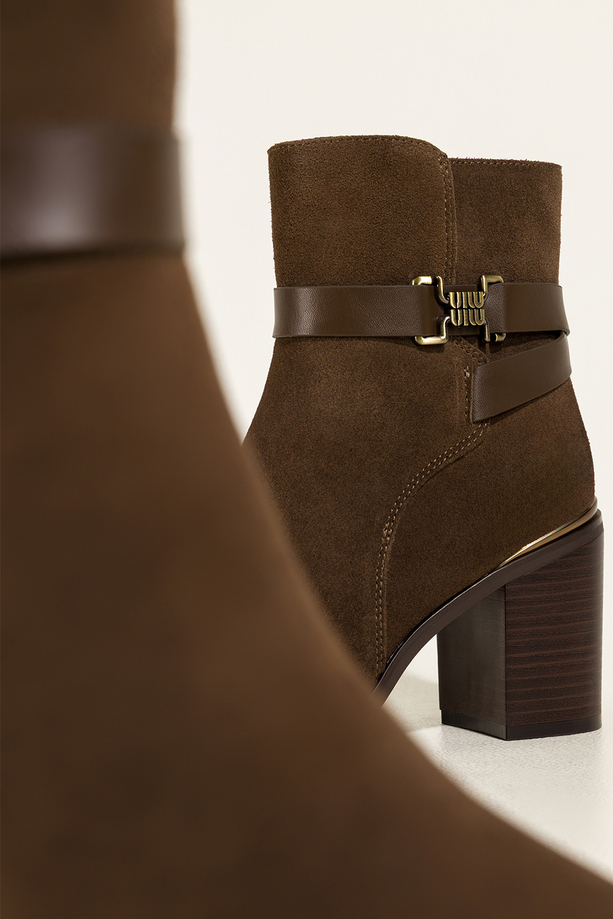 Brązowe botki skórzane damskie Sergio Leone na słupku pasek ze złotą ozdobą YG74615-H