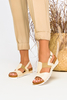 Złote sandały błyszczące na koturnie z gumką polska skóra Casu 0622