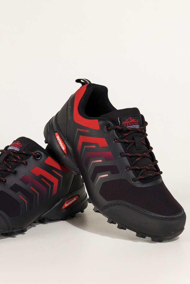 Czarne buty trekkingowe damskie buty sportowe softshell na bieżnikowanej podeszwie czerwone wstawki sznurowane Carla EY82976-5