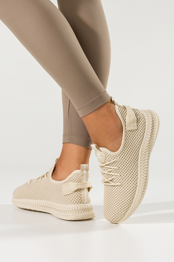 Beżowe buty sportowe damskie na fitness sneakersy na elastycznej podeszwie z perforacją sznurowane Carla NB726